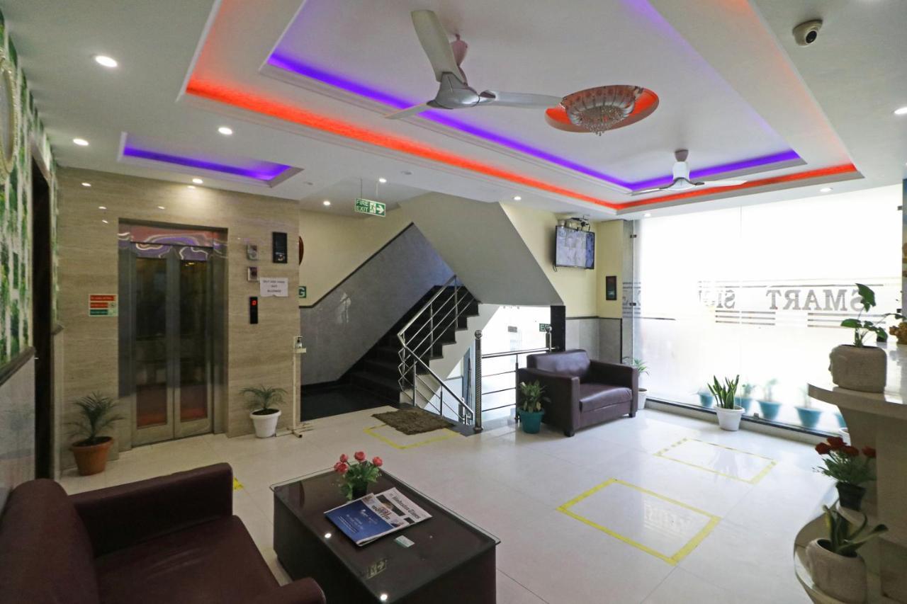 Hotel Smart Signature - Delhi Airport Hotel New Delhi