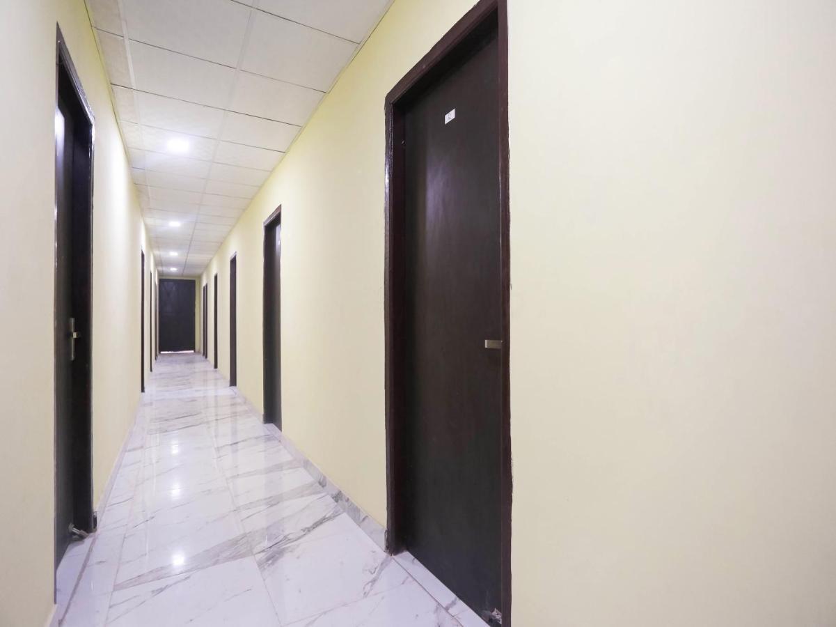Collection O O 76442 Surya Plus Hotel New Delhi