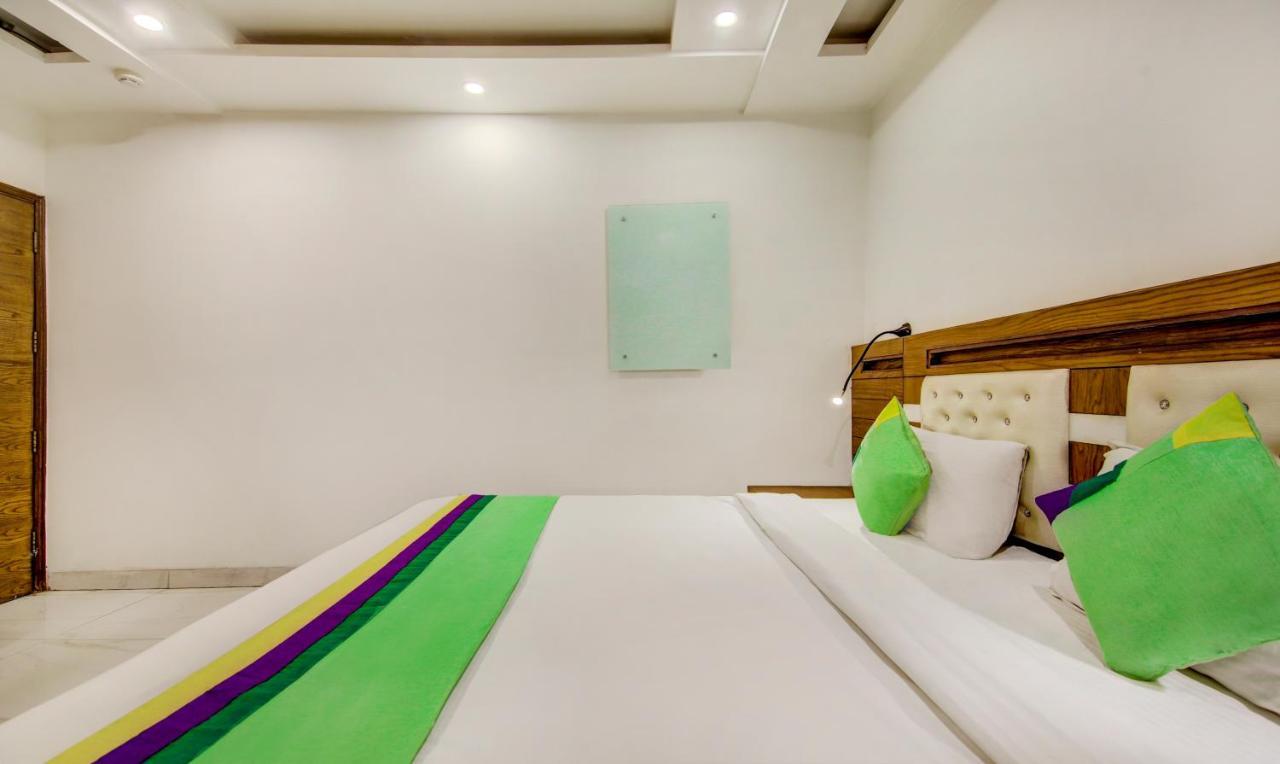 Hotel Fabhotel The Kings Plaza 3*