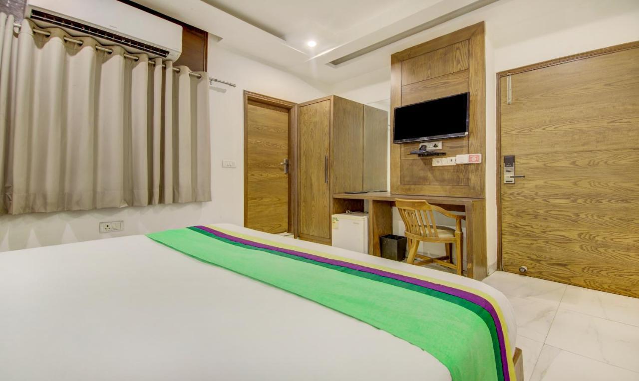 Hotel Fabhotel The Kings Plaza