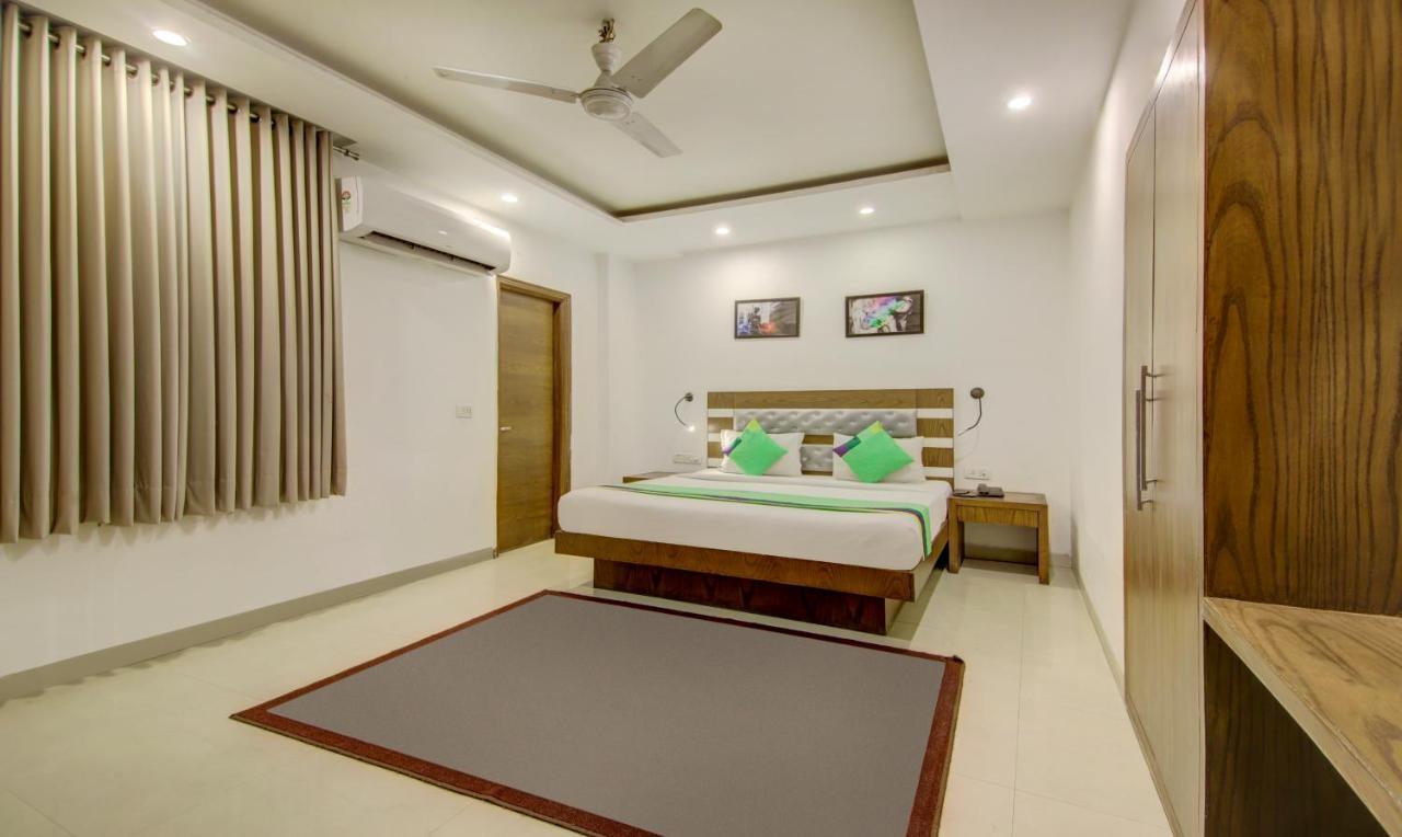 Fabhotel The Kings Plaza 3*