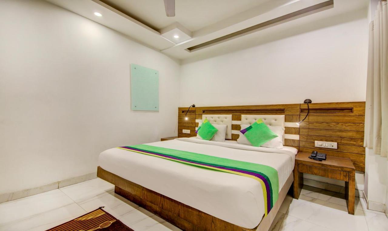 Hotel Fabhotel The Kings Plaza 3*