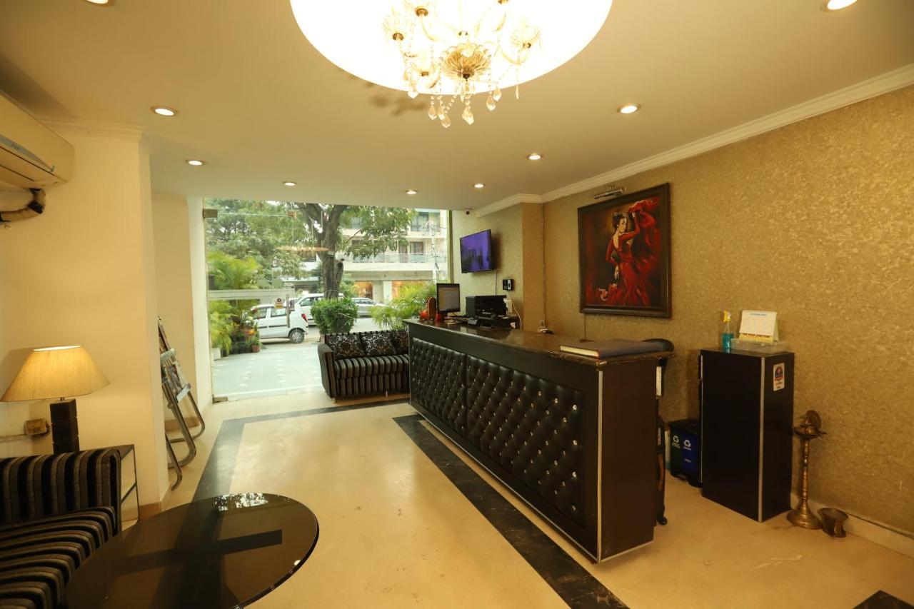 Capitol Hills - Greater Kailash Delhi Hotel