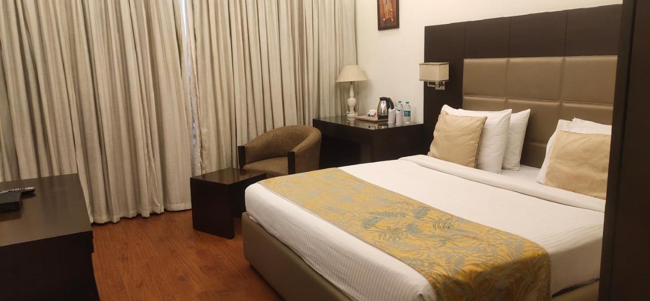 Ikhaya The Highline Hotel Delhi (National Capital Territory of India)