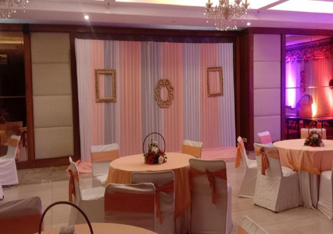 Ikhaya The Highline Hotel Delhi (National Capital Territory of India)