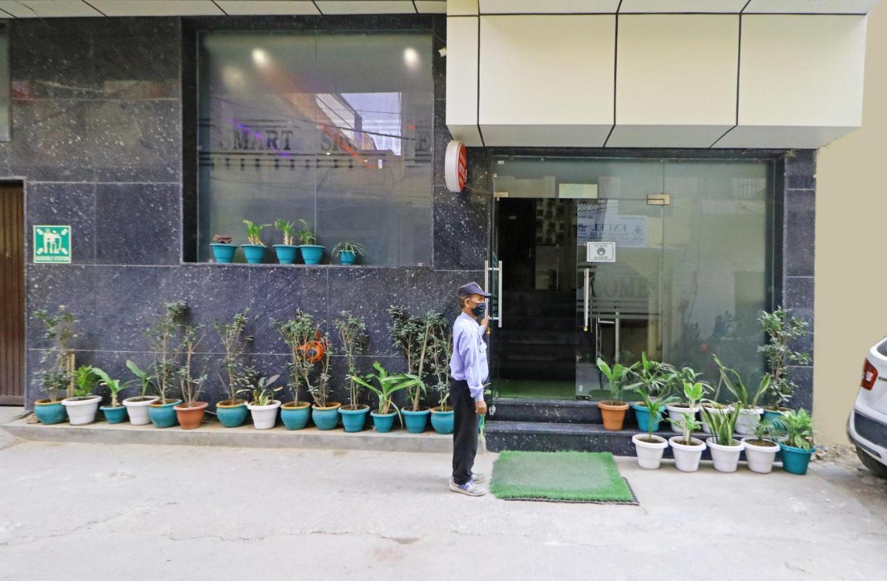 Hotel Smart Signature - Delhi Airport Hotel New Delhi