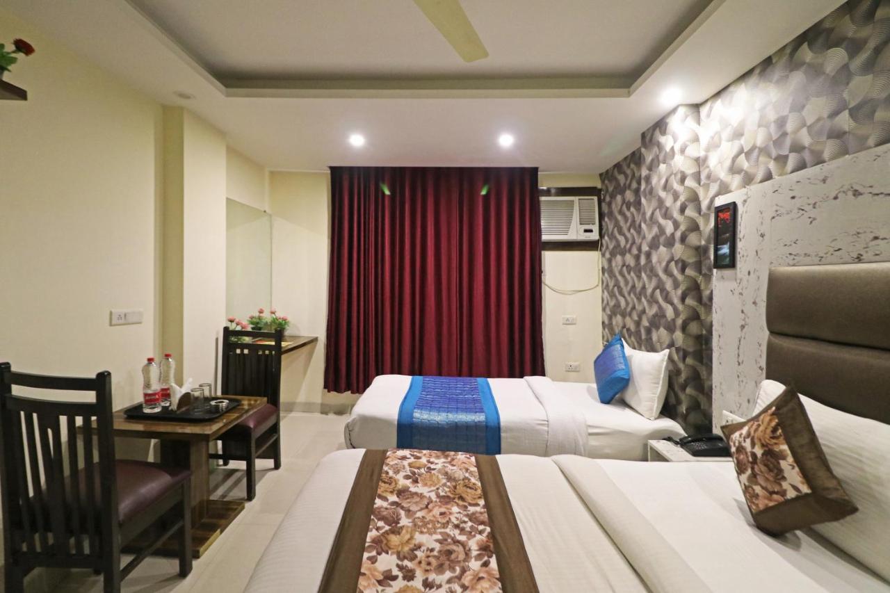 Hotel Smart Signature - Delhi Airport