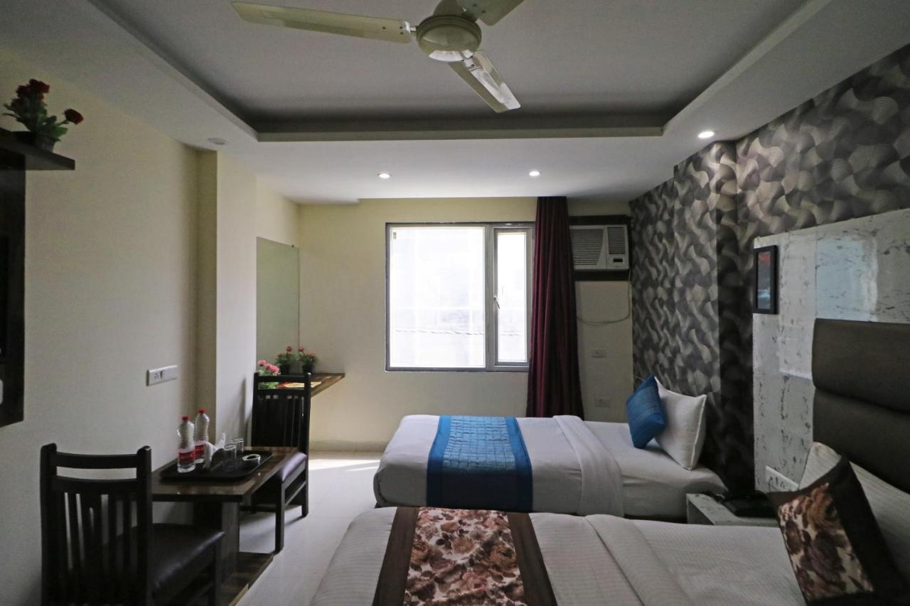 Hotel Smart Signature - Delhi Airport Hotel