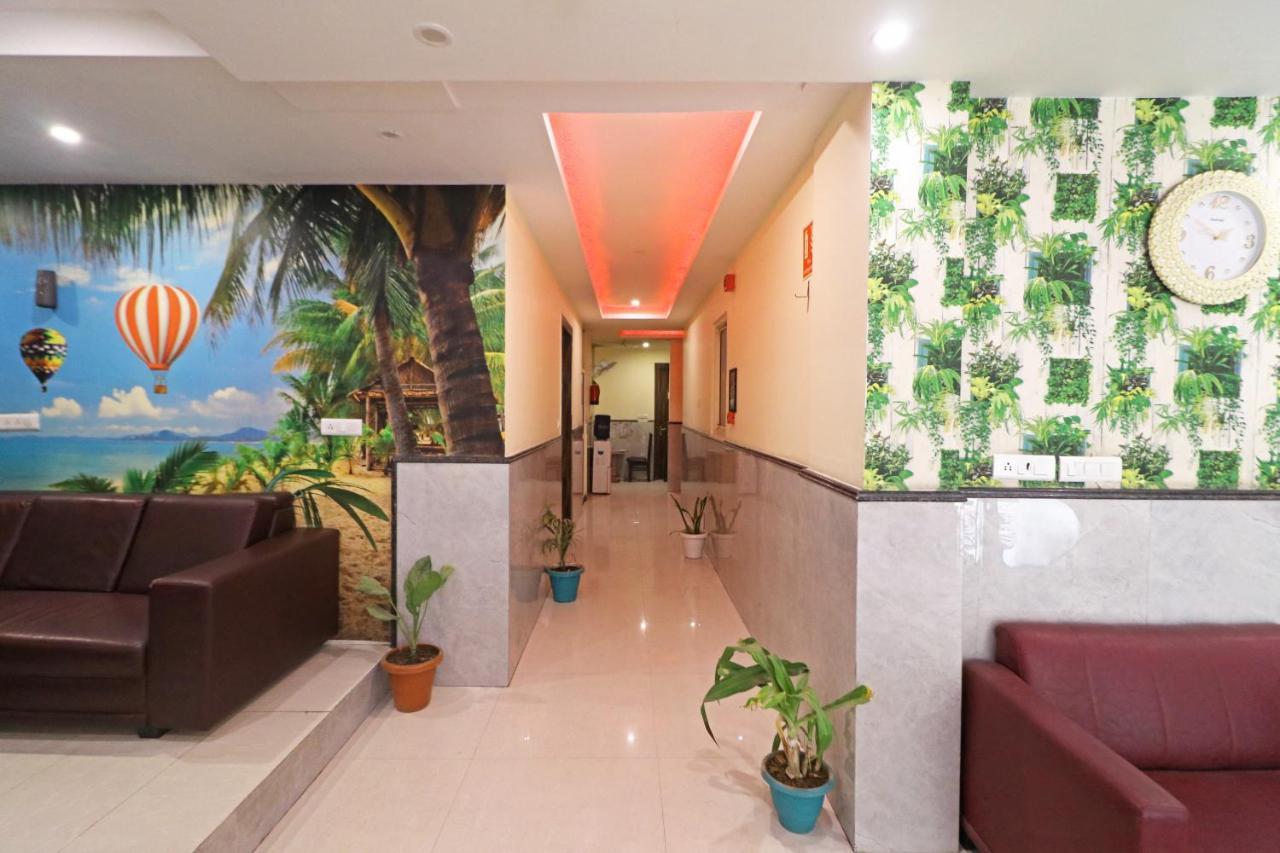 Hotel Smart Signature - Delhi Airport Hotel 4*