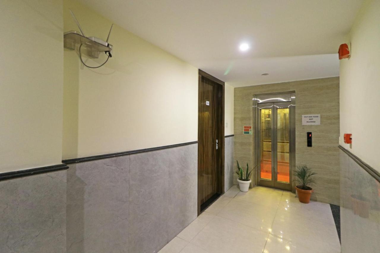 Hotel Smart Signature - Delhi Airport Hotel 4*