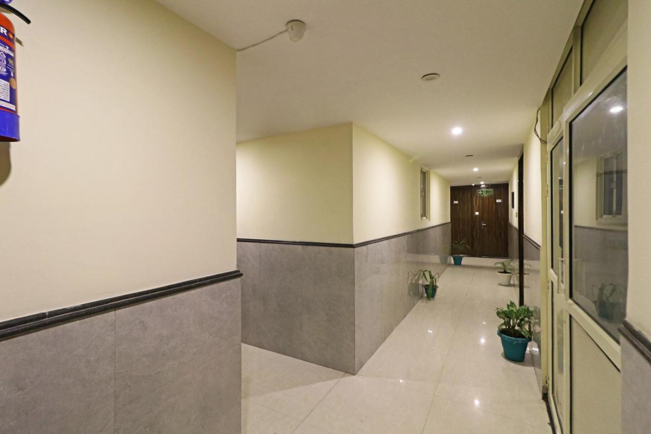 Hotel Smart Signature - Delhi Airport