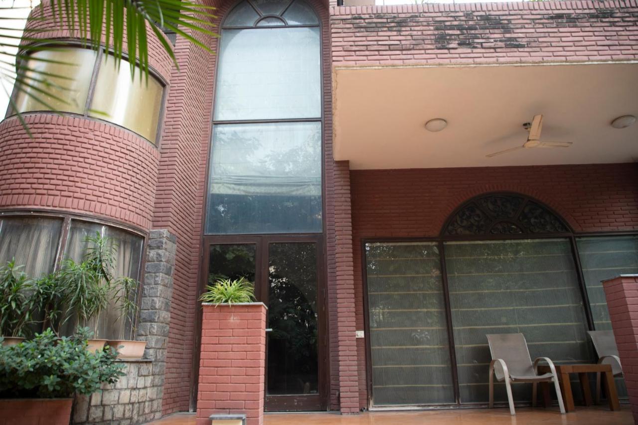 Red Brick By Earthaa Escapes *