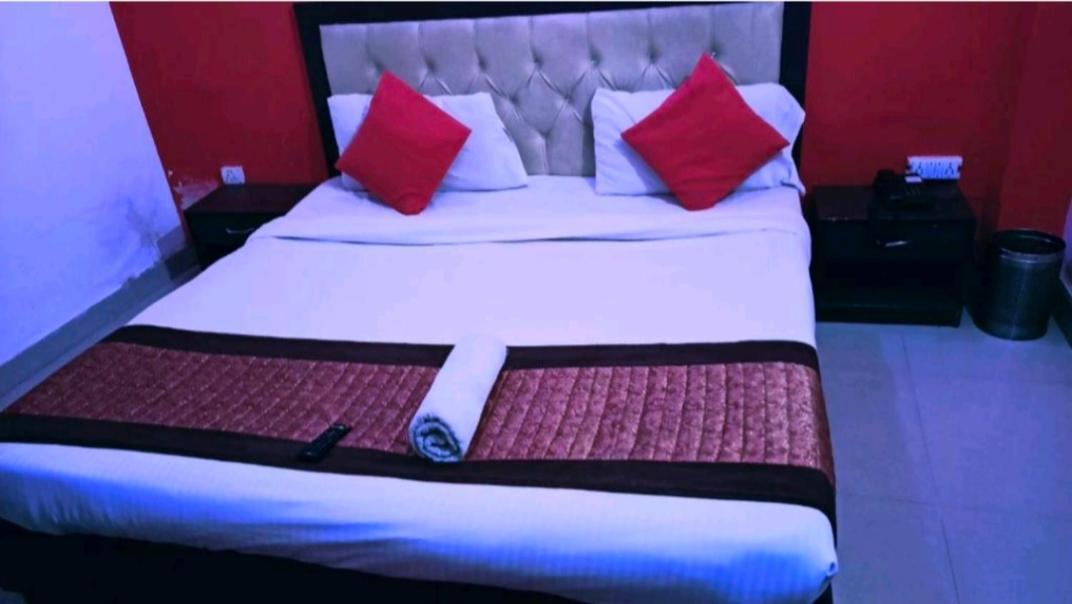 Aman Aerofly With Free 3hr Early Check-in 3* New Delhi