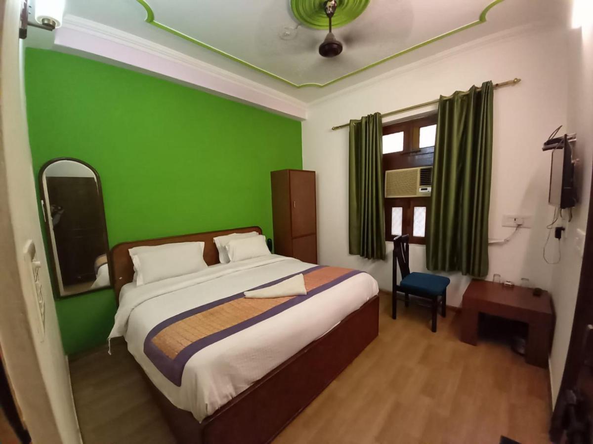 Hotel Shri Ram Hotel