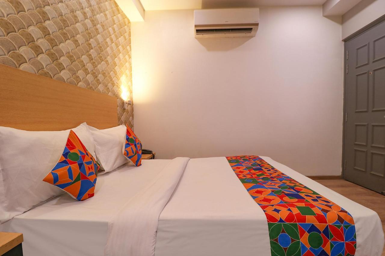 Hotel Fabexpress La Serene Gagan Vihar 4*