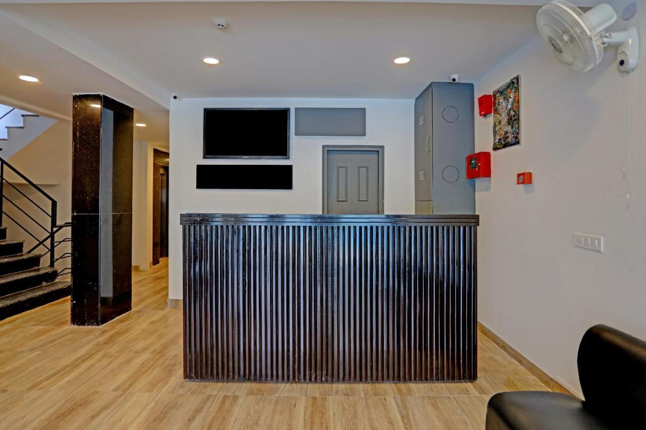 Oyo Townhouse 409 Brostay Meera Bagh New Delhi