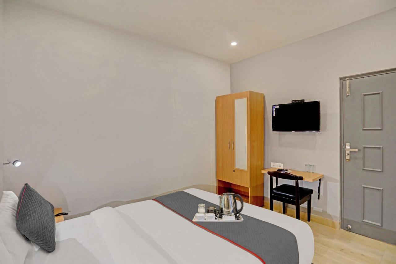 Oyo Townhouse 409 Brostay Meera Bagh Hotel