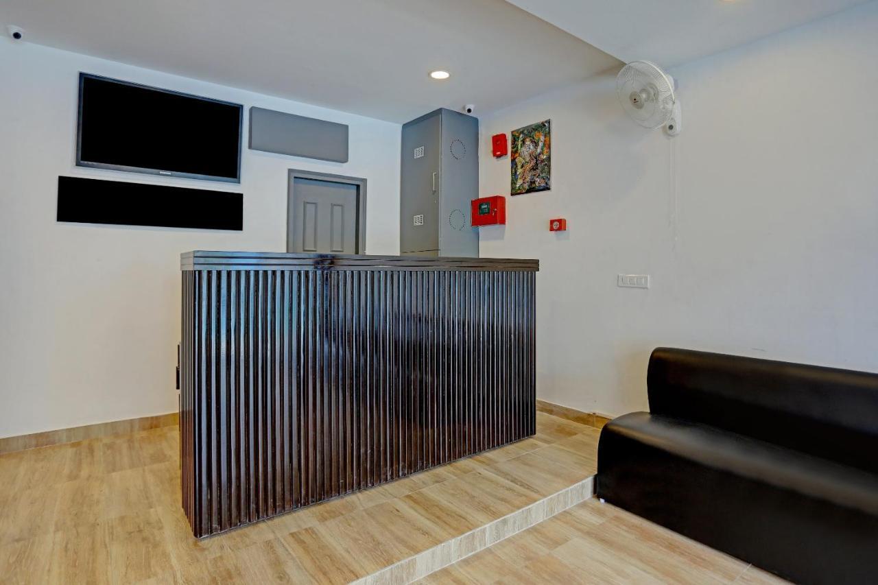 Oyo Townhouse 409 Brostay Meera Bagh Hotel