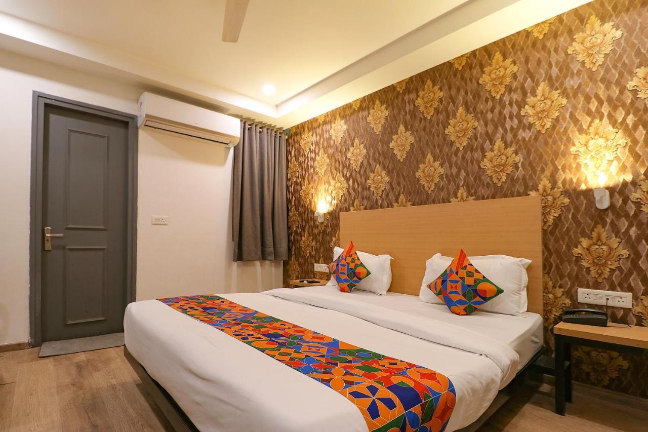 Fabexpress La Serene Gagan Vihar