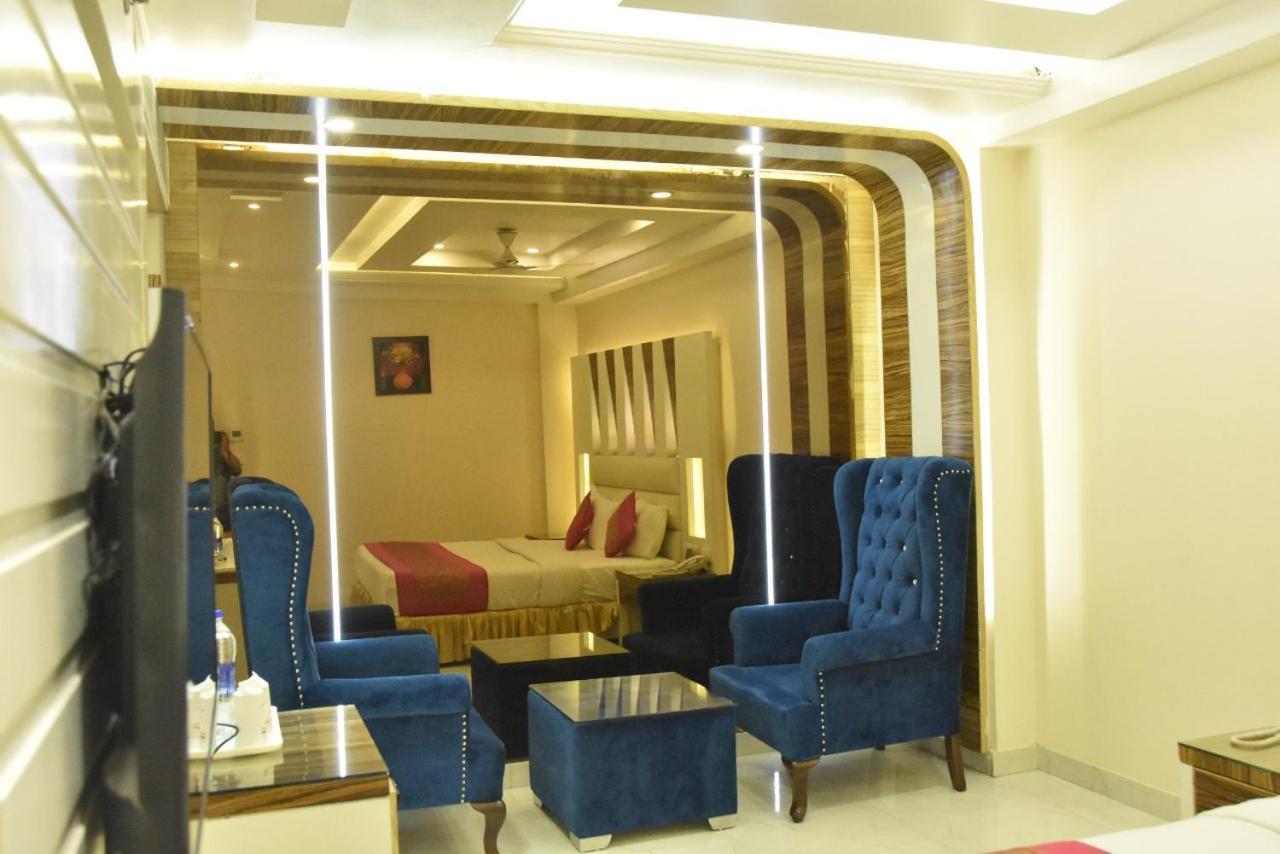 Aman Continental - 2mins From Railway Station And 5 Mins From Metro New Delhi