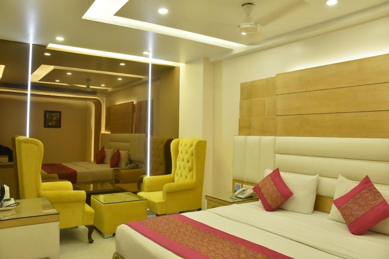 Hotel Aman Continental - 2mins From Railway Station And 5 Mins From Metro 3*