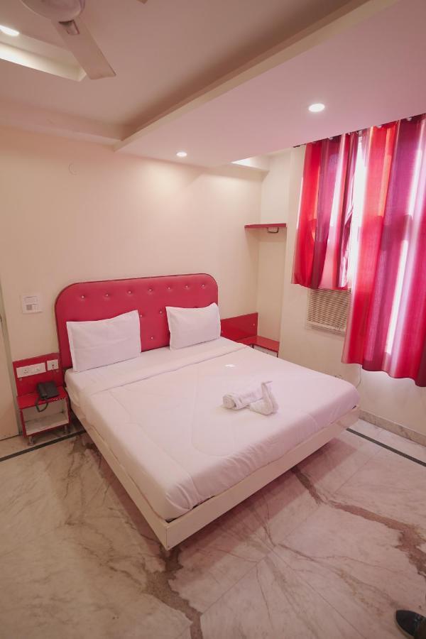 Leo Continental 2* New Delhi