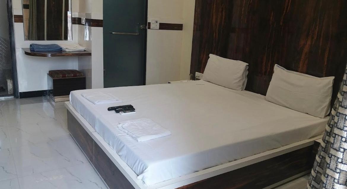 Hotel Oyo 86669 Arnav Residency New Delhi