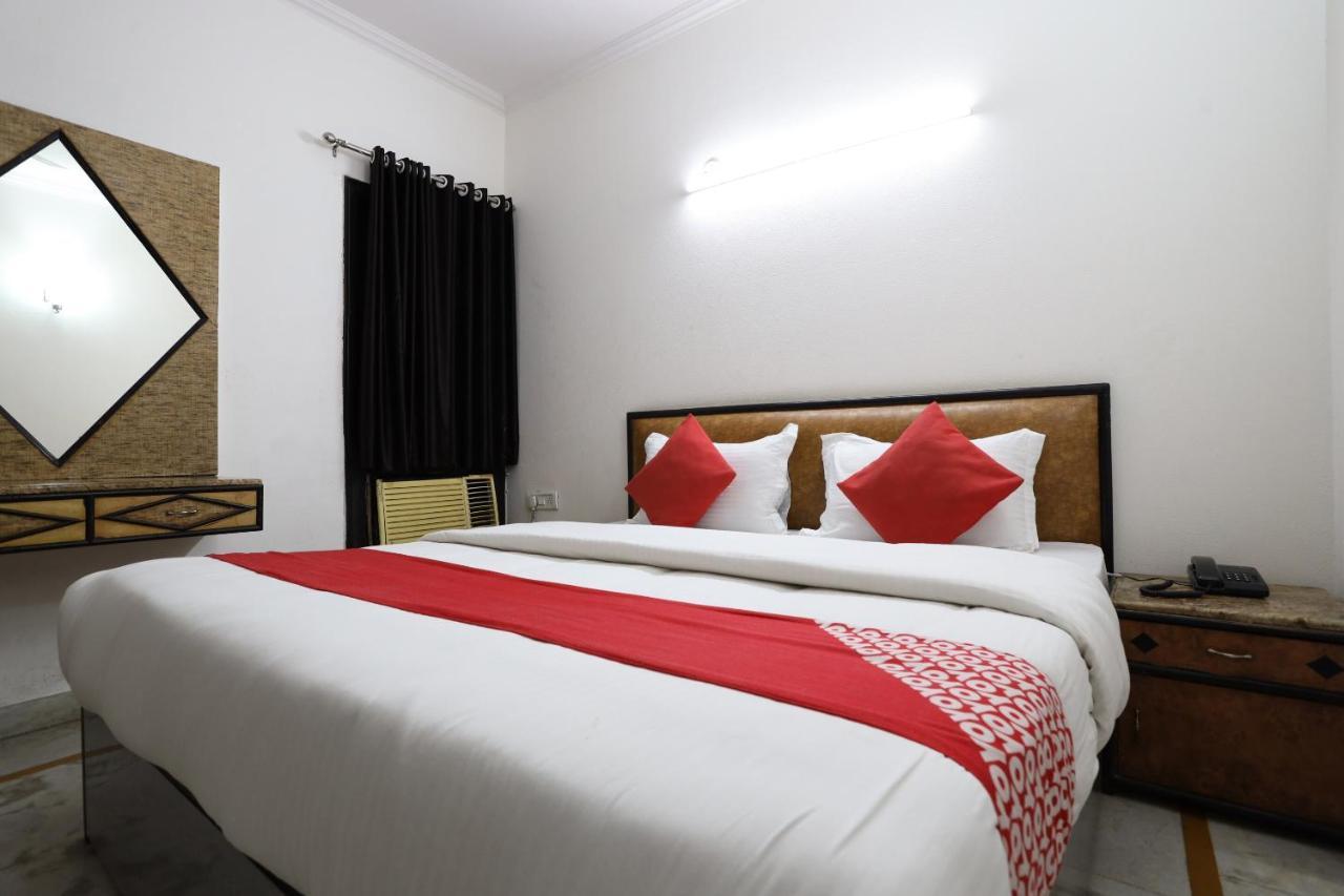 Hotel Oyo 60476 Silver Delhi (National Capital Territory of India)