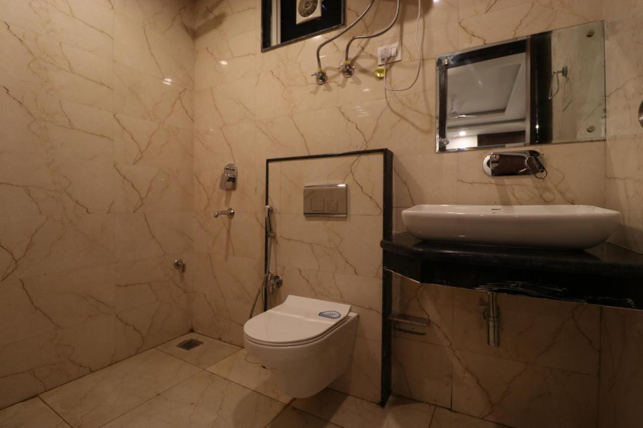 DC Blue Near IGI Airport Delhi 4*