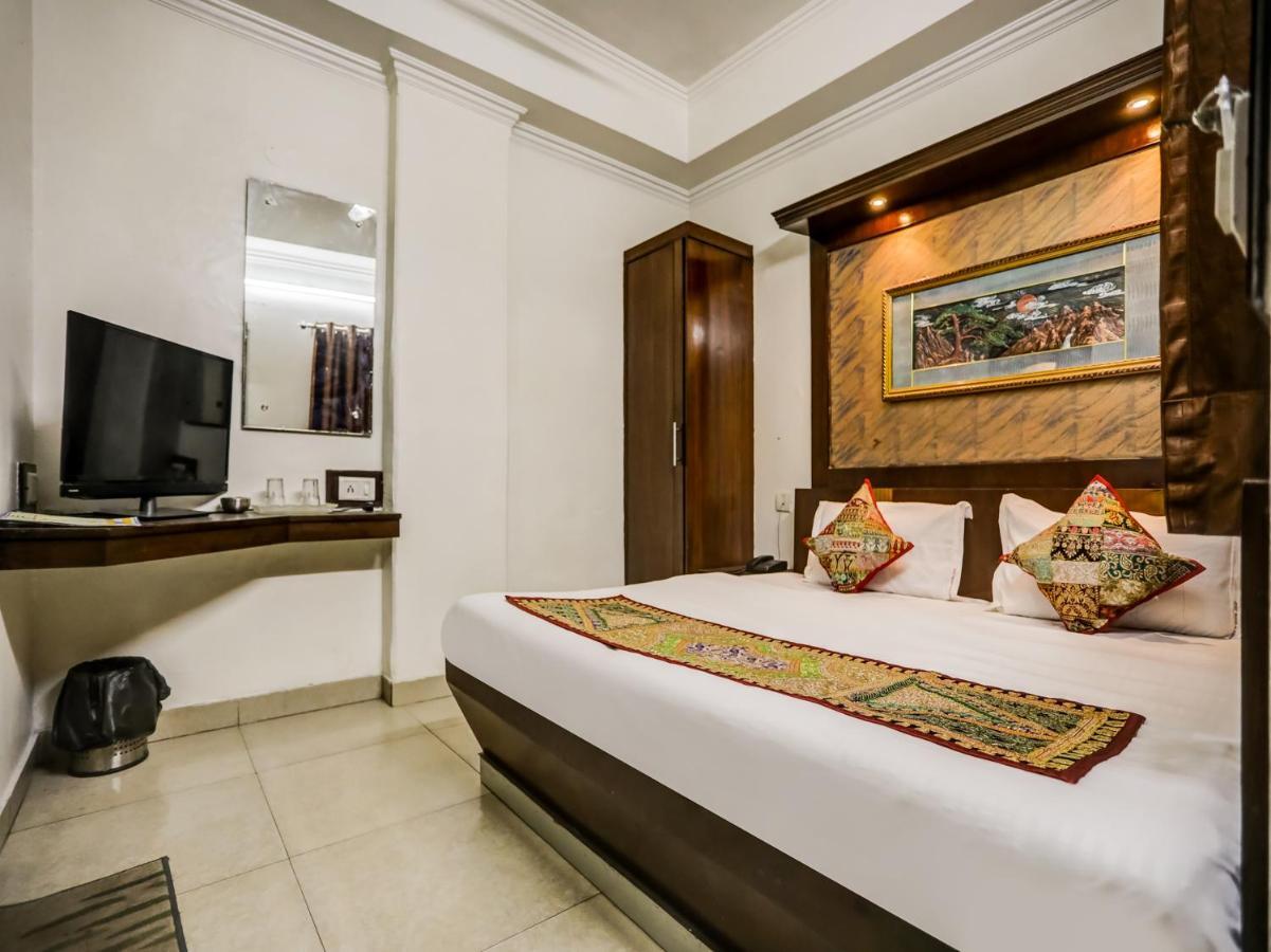 Staybook Geeson- Railway Station 3* New Delhi