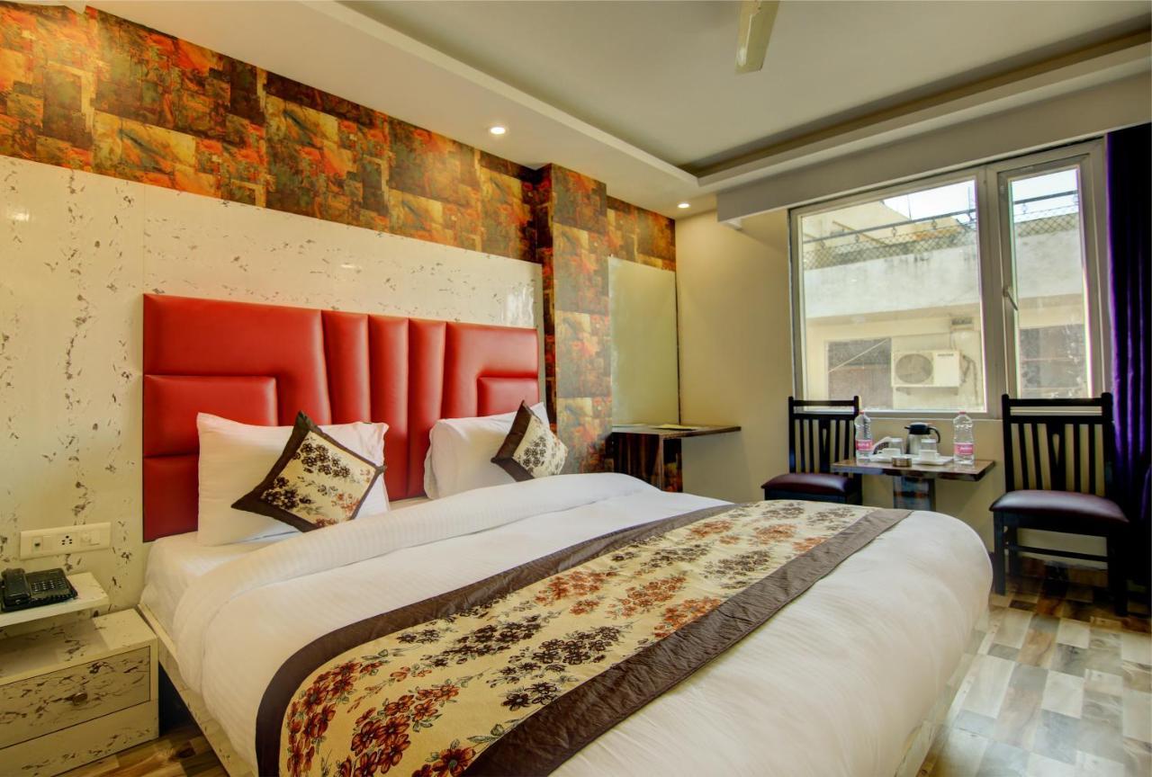 Hotel Smart Signature - Delhi Airport