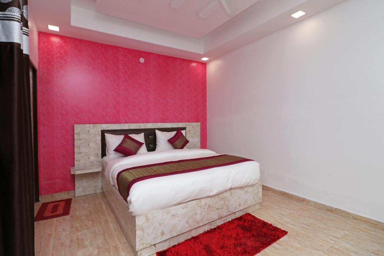 Hotel Airlift At Delhi Airport 3*