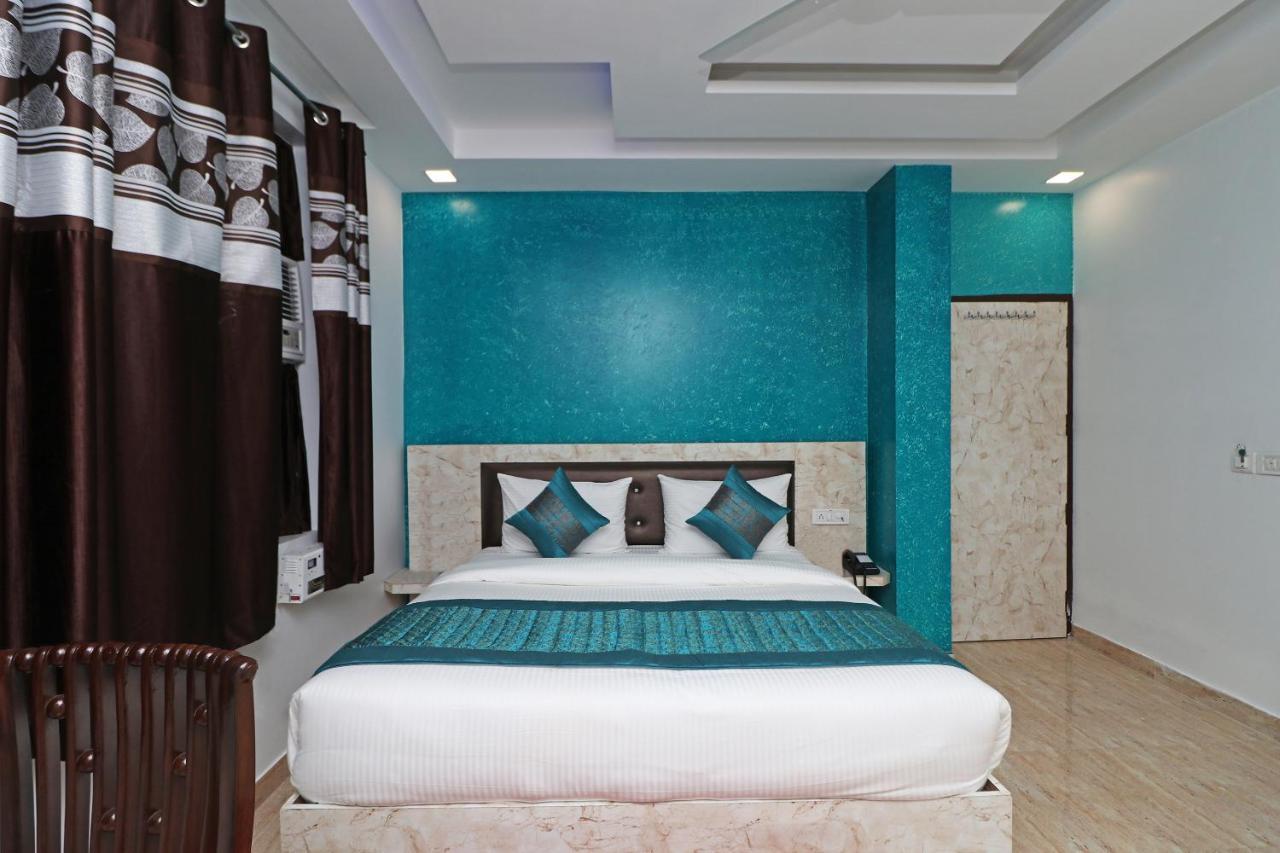 Hotel Airlift At Delhi Airport 3*