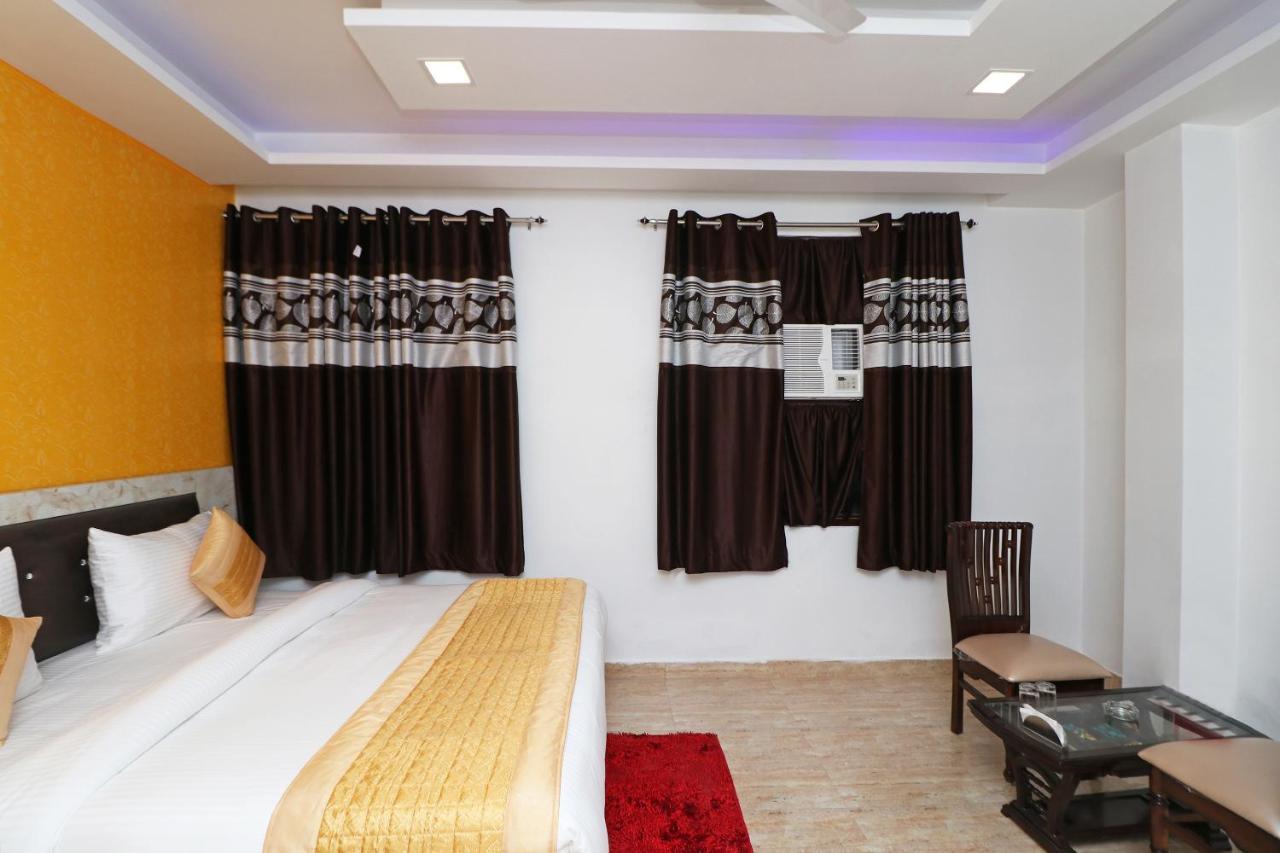 Hotel Airlift At Delhi Airport 3*
