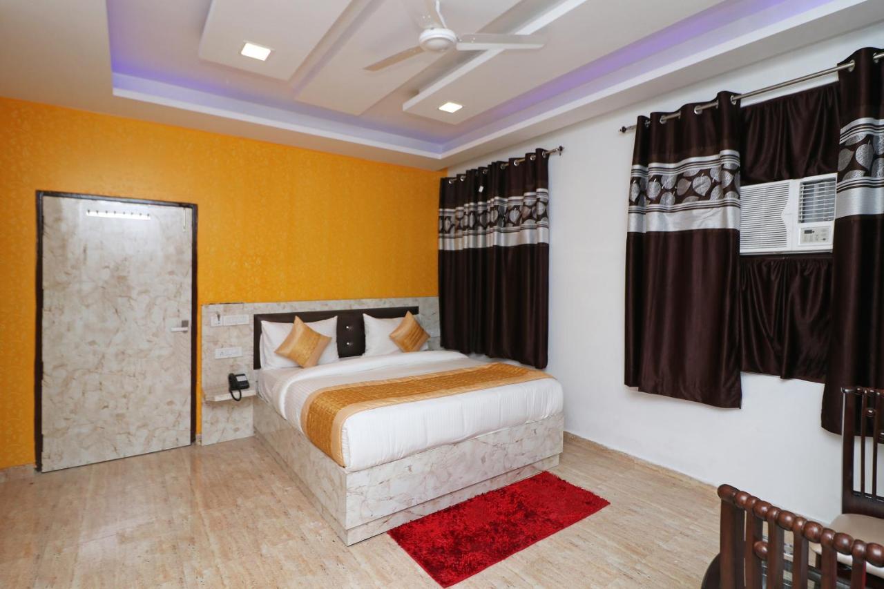 Hotel Airlift At Delhi Airport