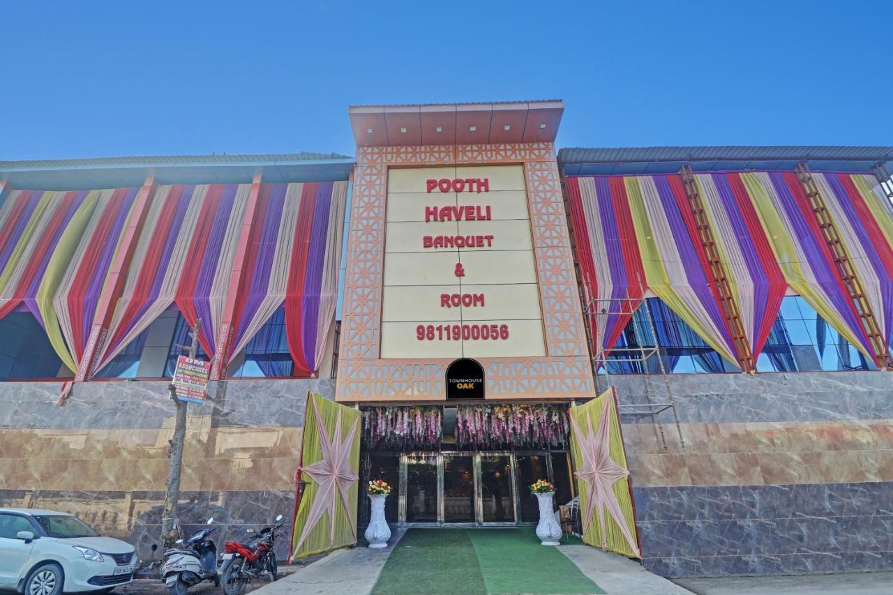Townhouse Oak Pooth Haveli Hotel