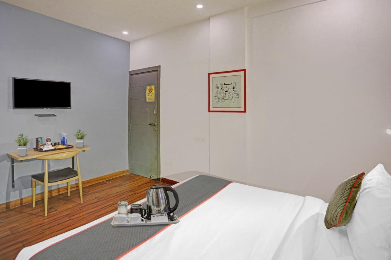 Hotel Oyo Townhouse 587 Sector 19 4*