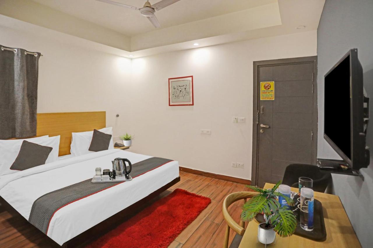 Hotel Oyo Townhouse 587 Sector 19 4*