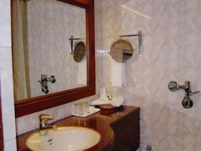 The Beaufort 3* New Delhi