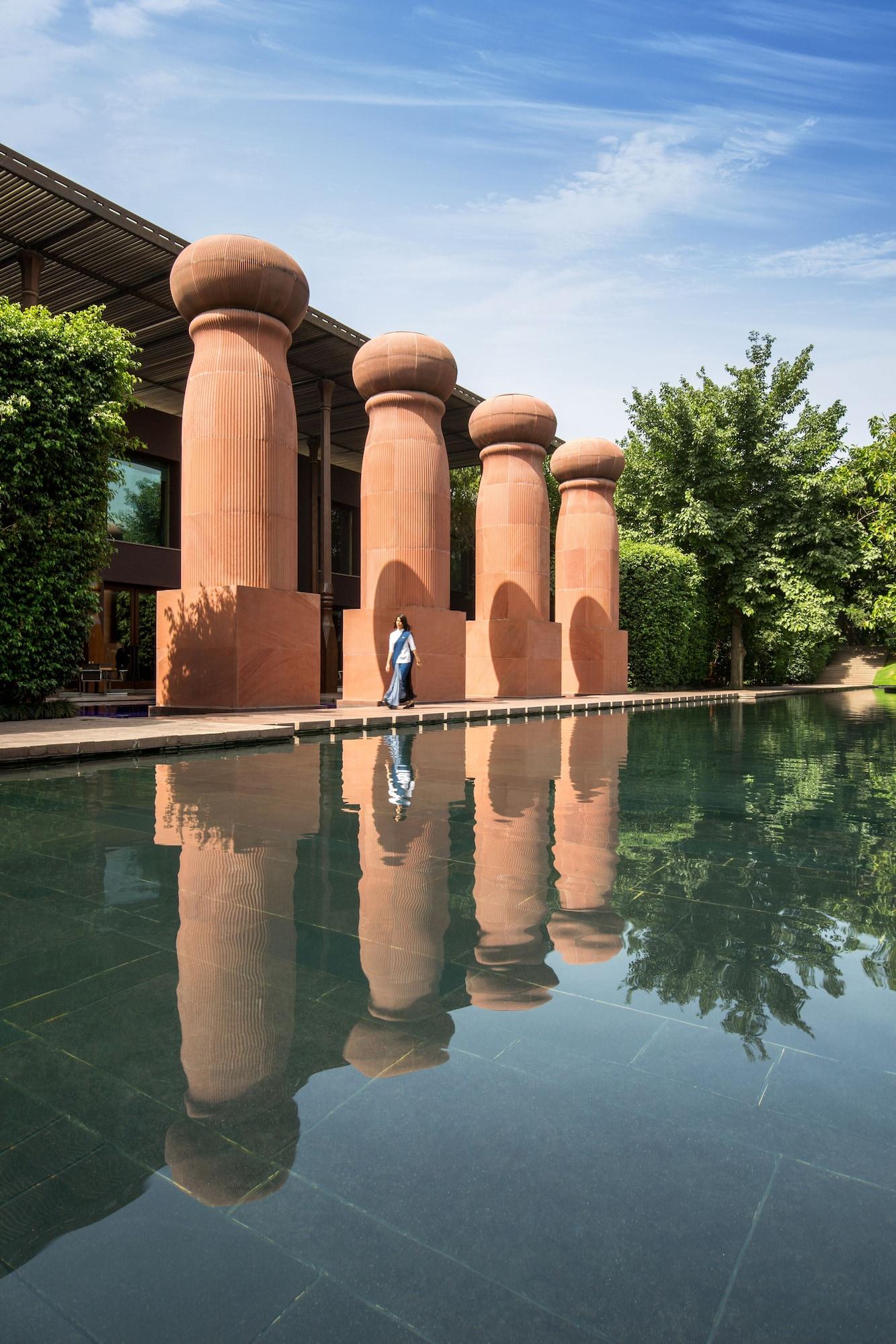 Resort The Roseate New Delhi