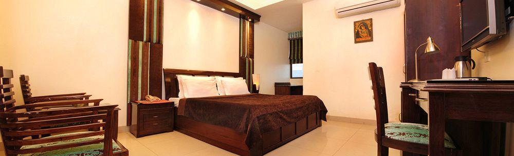 Clark Heights Hotel New Delhi