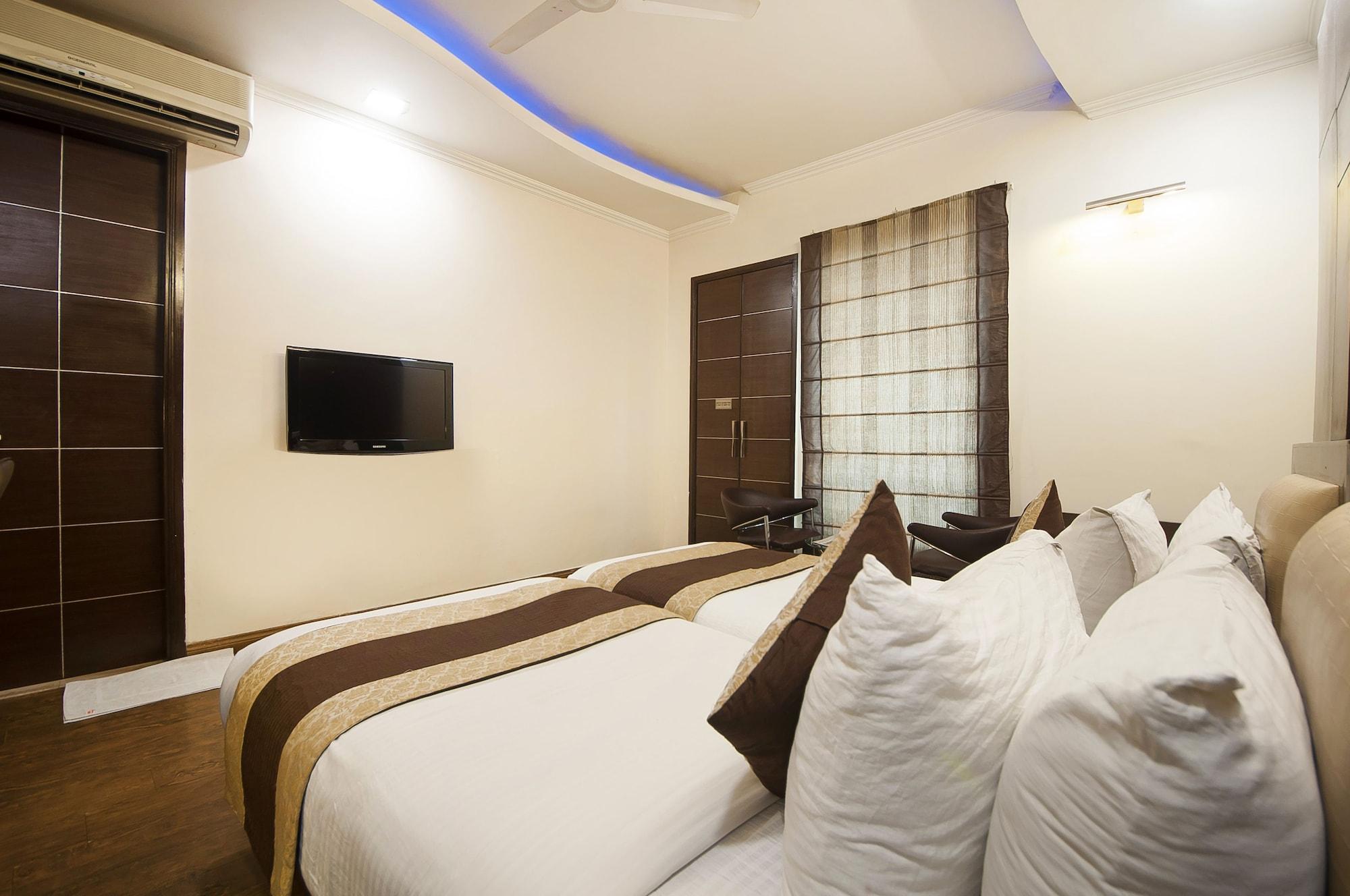 Le Cadre Hotel New Delhi