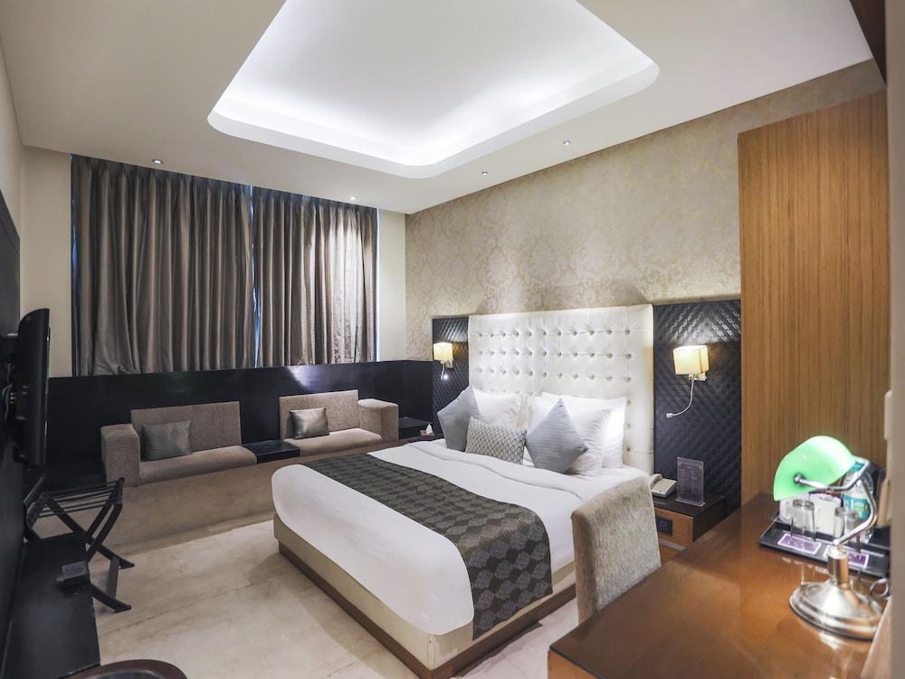 Hotel The Grand Orion - Greater Kailash