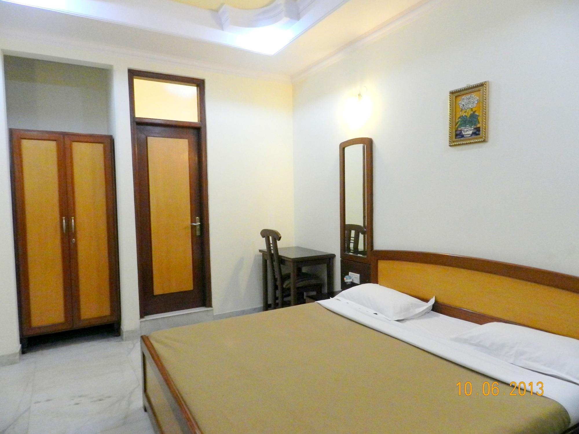 Tara Palace, Chandni Chowk New Delhi