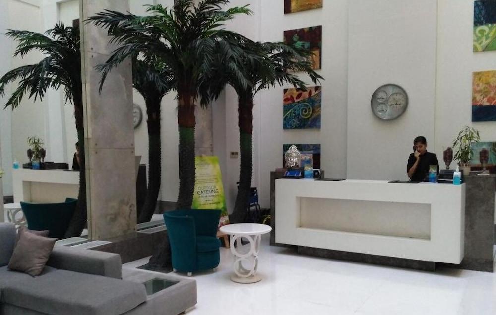 The Ashtan Sarovar Portico New Delhi