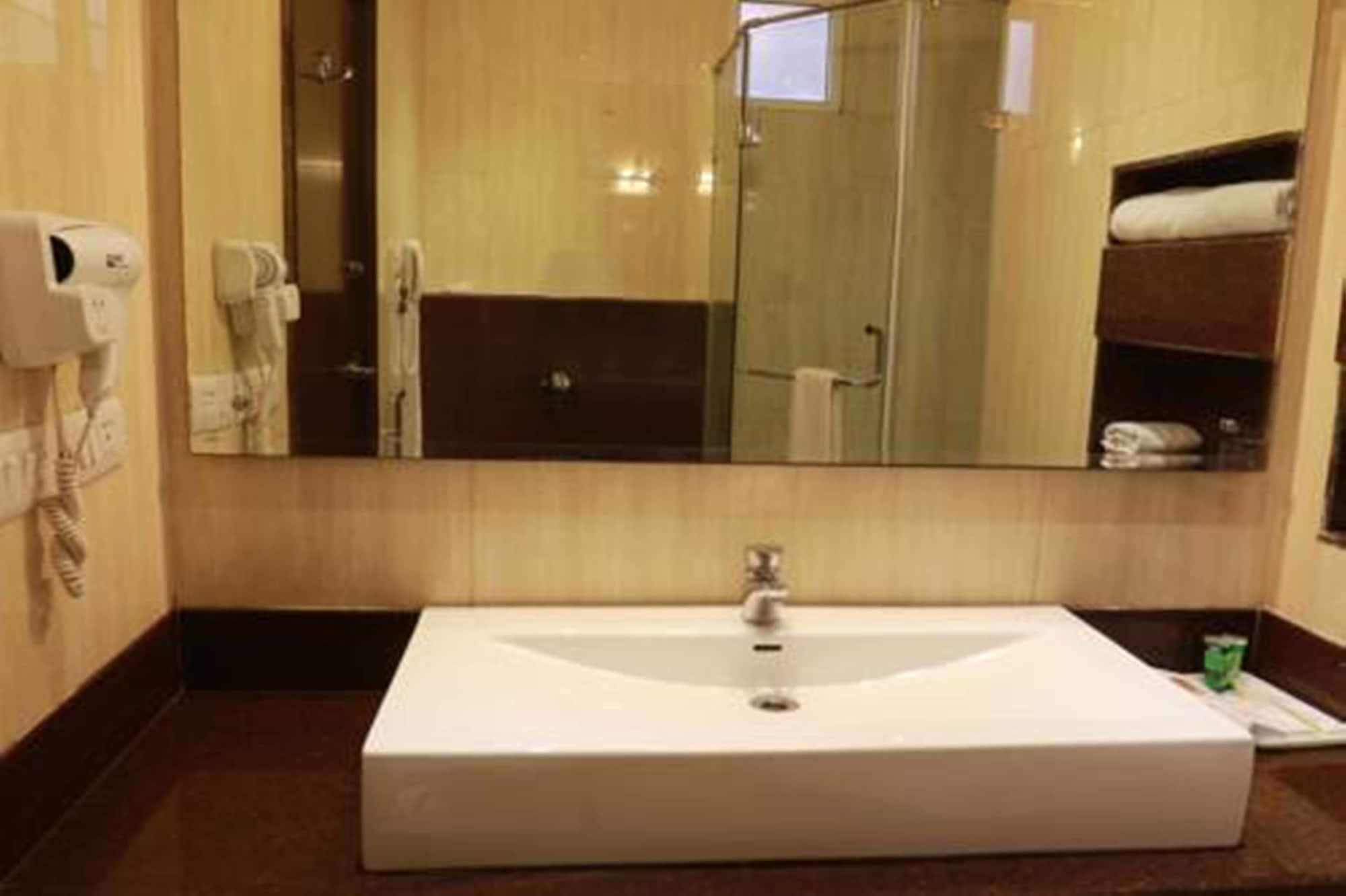 Oyo Townhouse 537 Regent Intercontinental Delhi (National Capital Territory of India)