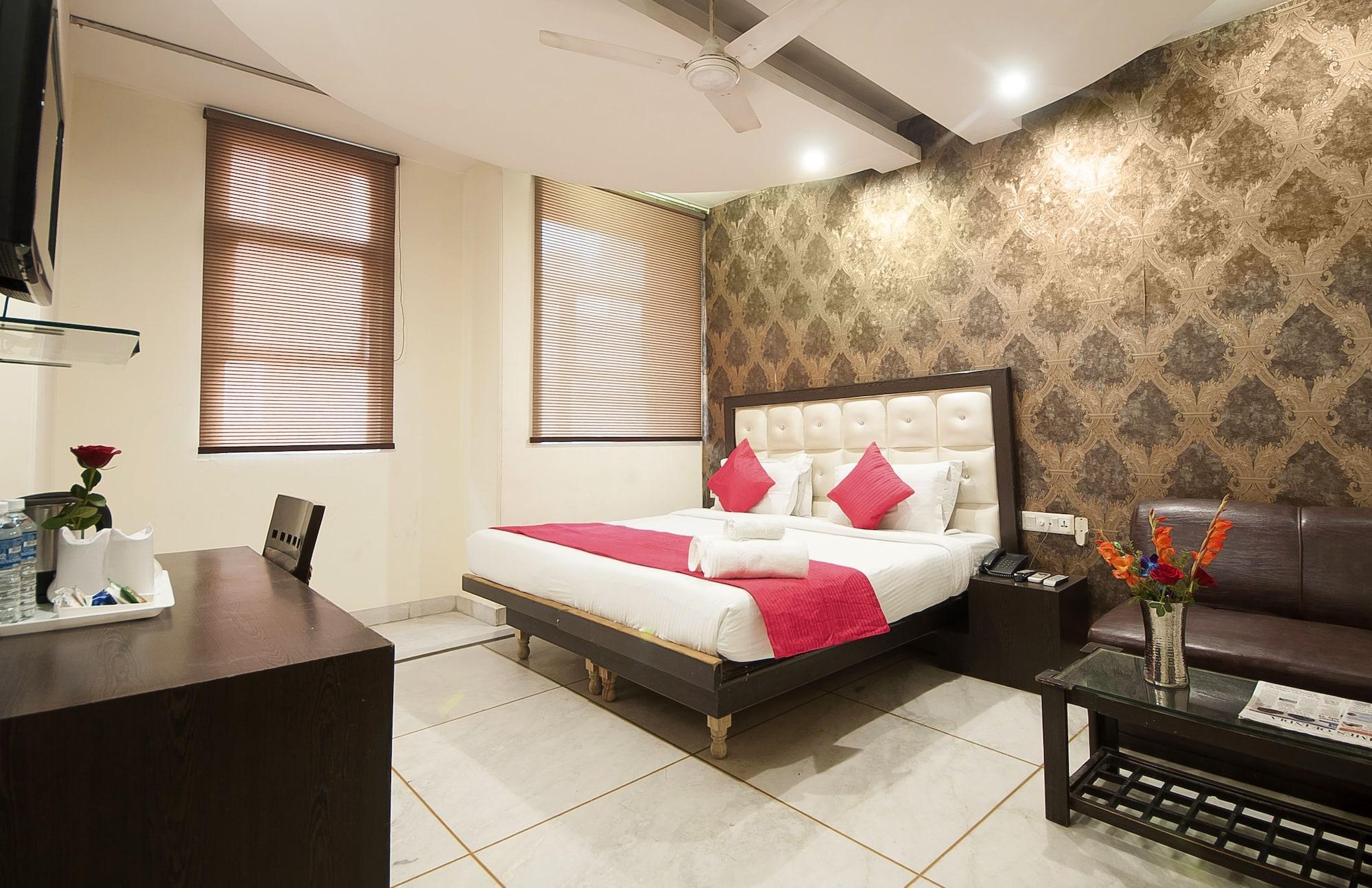 Hotel Apra Inn