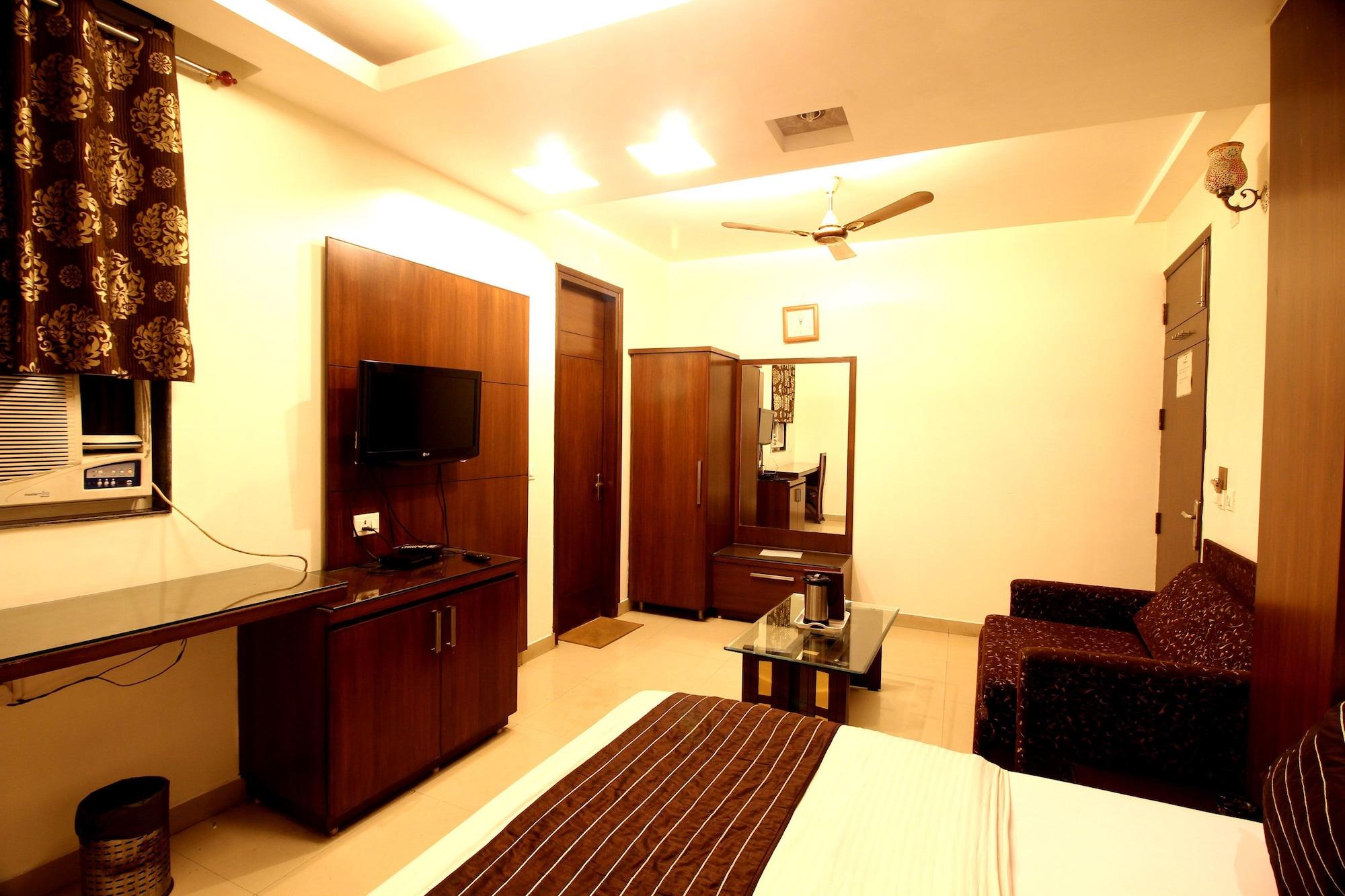 Vanson - Near Connaught Place Hotel 3*