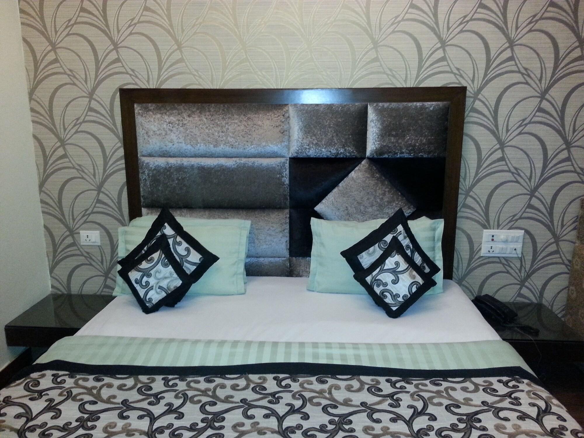 Vanson - Near Connaught Place Hotel New Delhi