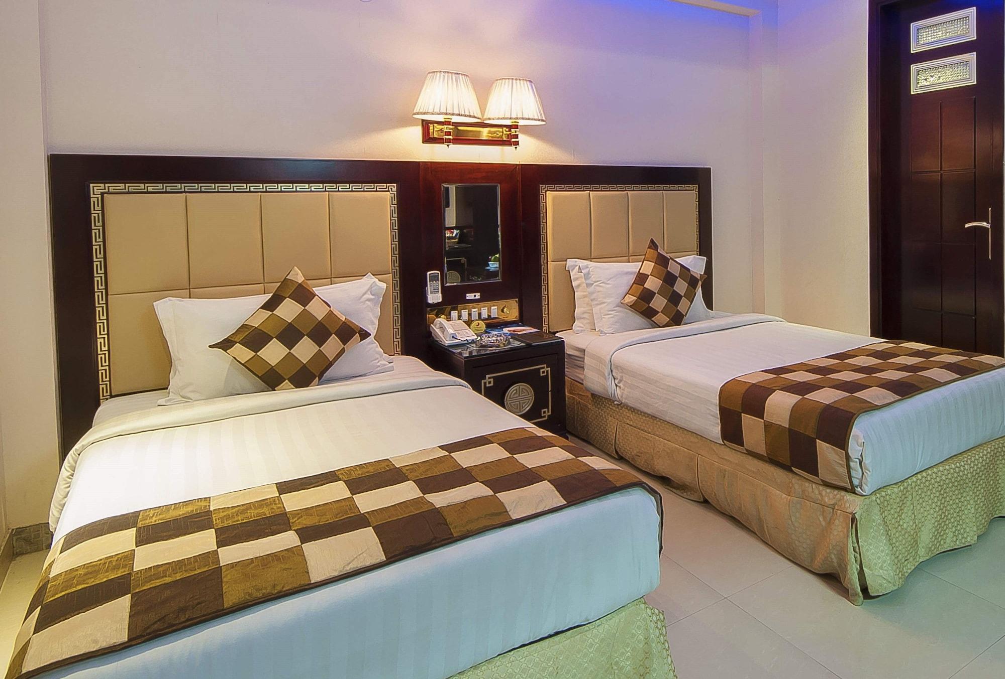 Hotel Dewdrop Intercity 3*